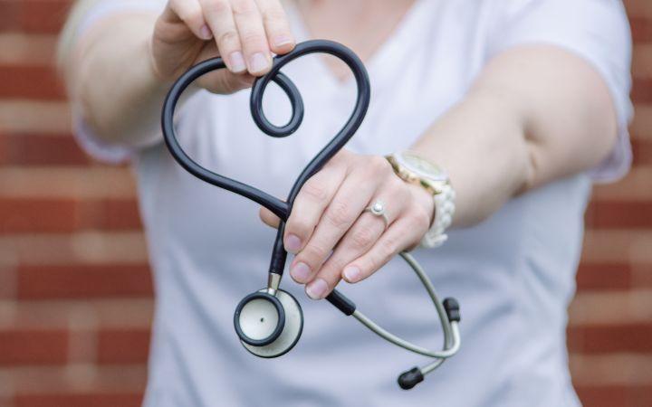 Enfermeiro nosso de cada dia, nos dai hoje...