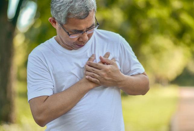 Queda de temperatura aumenta risco de infartos e AVCs em até 30% no inverno, alerta cardiologista