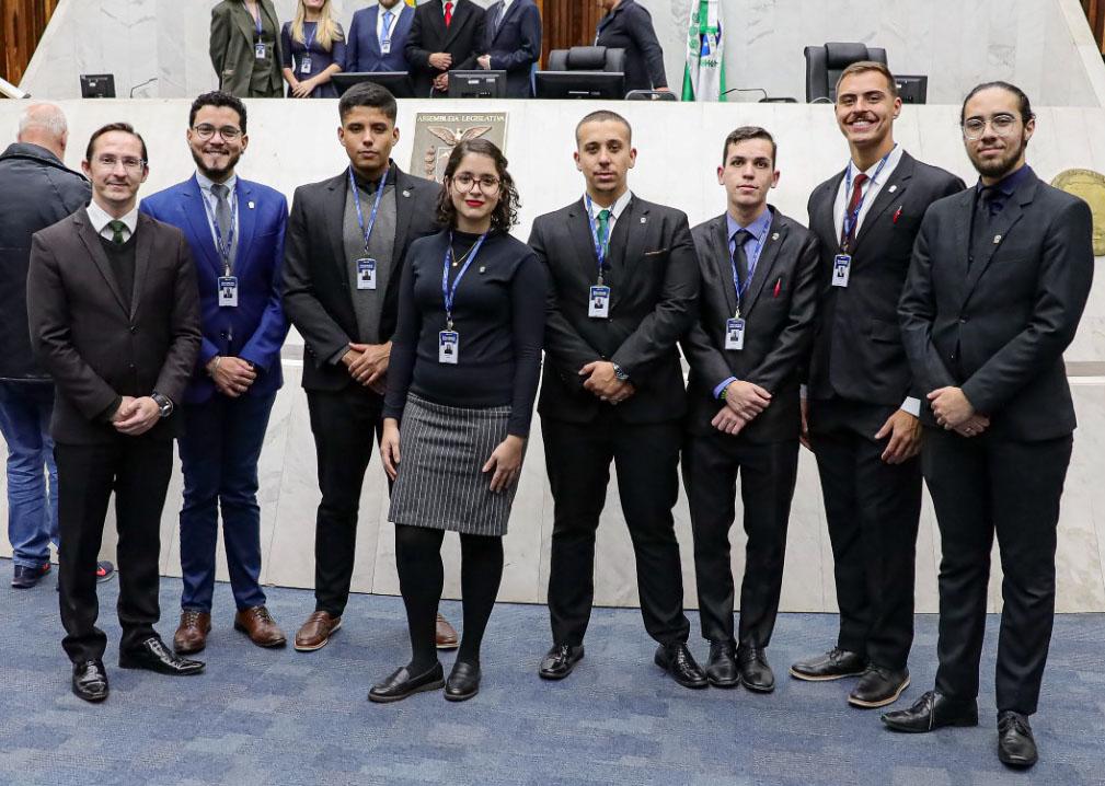 Tercilio Turini abre gabinete para estudantes da UEL no Parlamento Universitário
