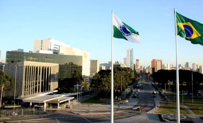 Deputados do Paraná têm cinco dias para devolver 'placas secretas', determina Assembleia Legislativa