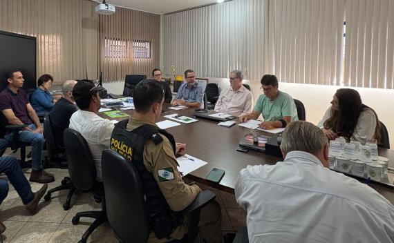 Administração Municipal dialoga sobre controle de animais soltos em vias públicas
