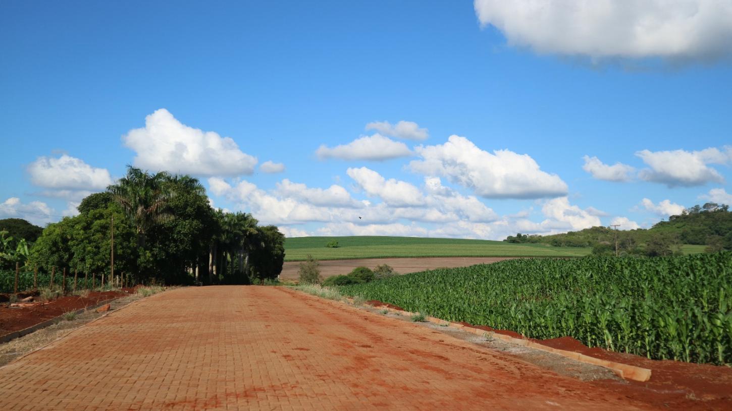 Calçamento em paver na estrada rural “Agua das Abóboras” vai para terceiro termo aditivo e será fiscalizado