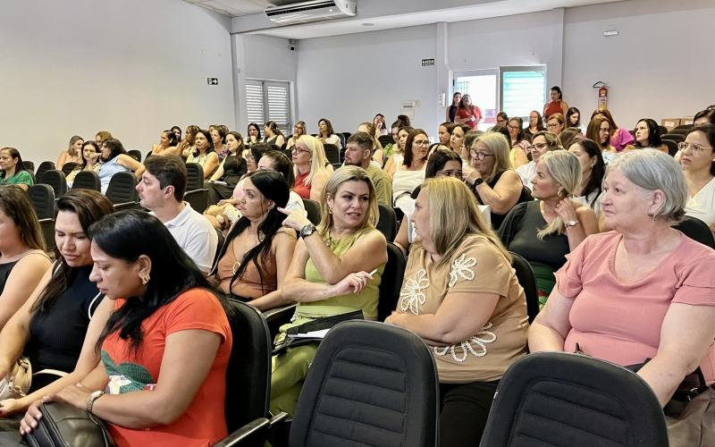 Secretaria de Educação reuniu coordenação e direção de unidades de ensino municipais nesta quarta-feira