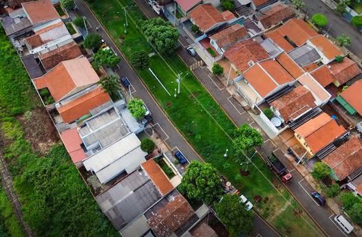 Corte de árvores para revitalização de praça, aborrece moradores em Ibiporã