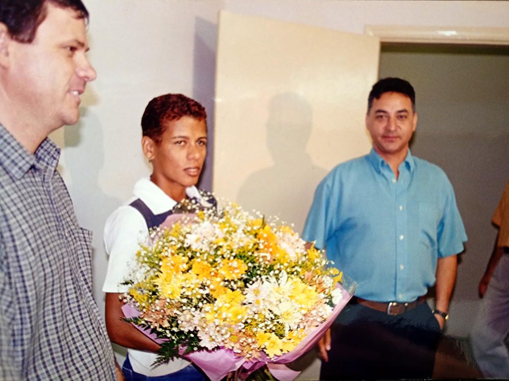 Há 24 anos, ex-prefeito Reinaldo Ribeirete, colocava o nome de Adriana de Souza na história do município