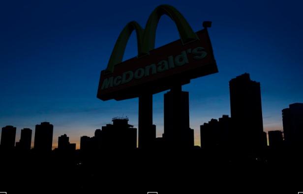 McDonald’s participa da Hora do Planeta e celebra marco de mais de 96% de energia renovável em suas operações