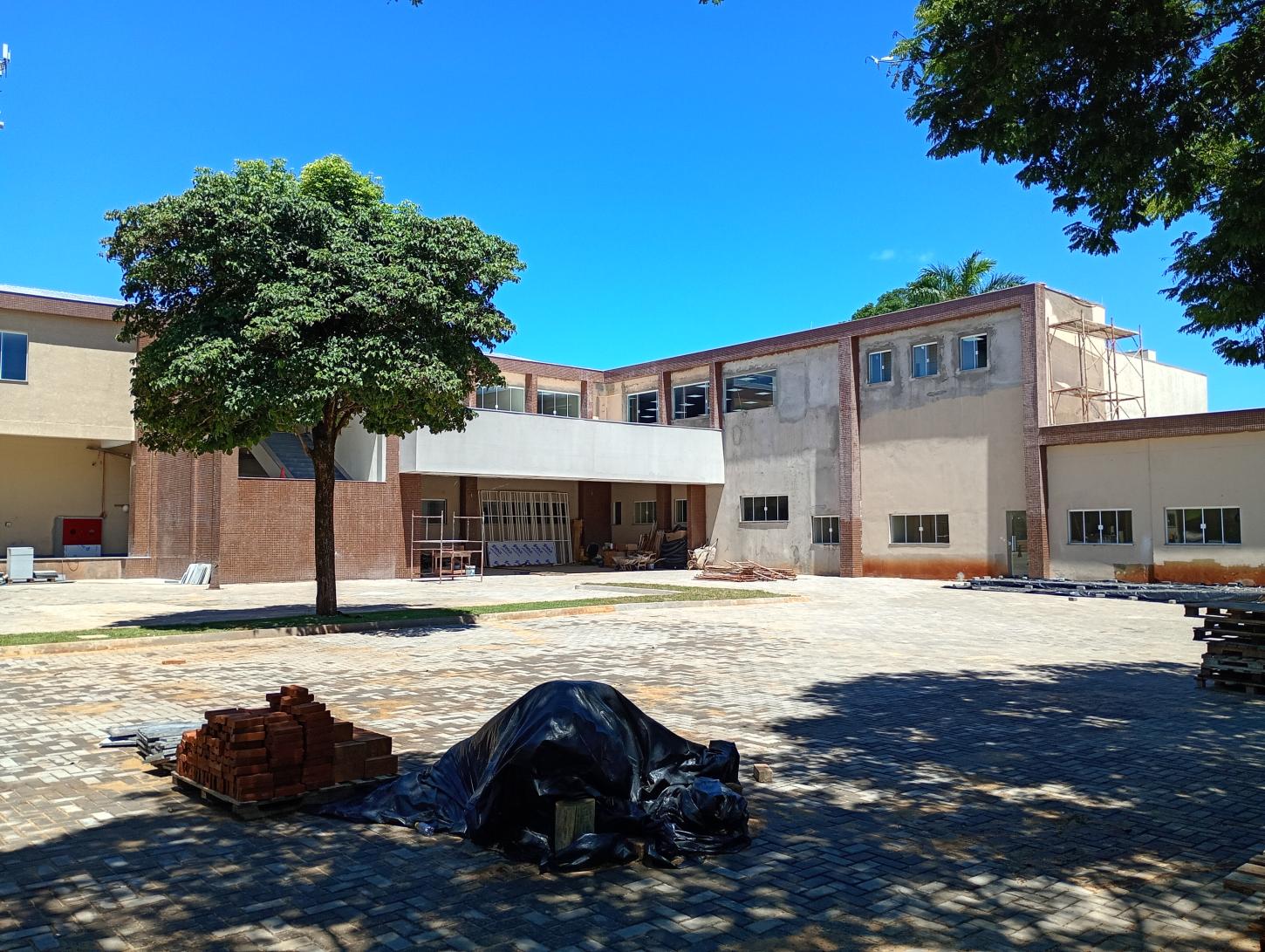 NOTA DE FISCALIZAÇÃO: Atrasos Intermináveis e Aditivos Excessivos