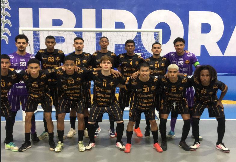 O Ibiporã Multibelt Futsal lutou até os segundos finais, mas o Umuarama impôs sua força tática no 