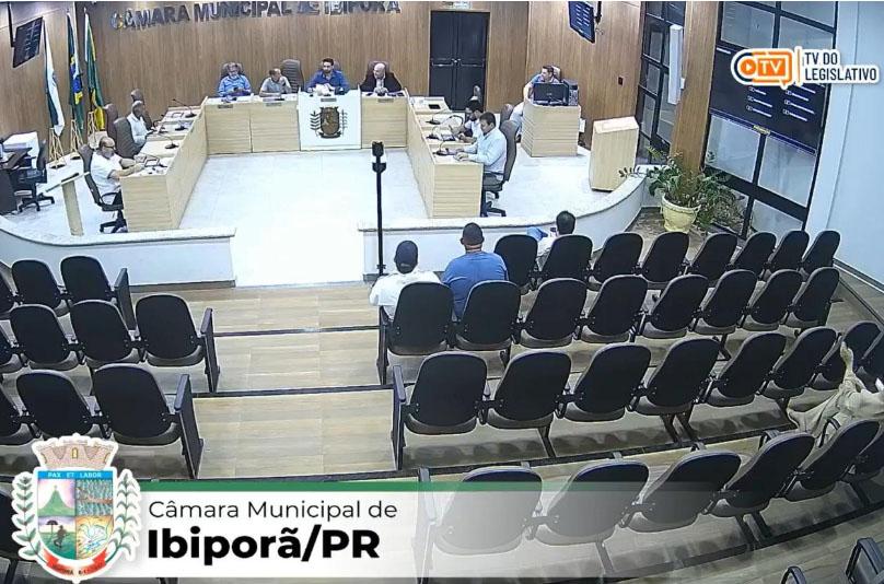 O tribunal da transparência: Quando a carapuça serve na política