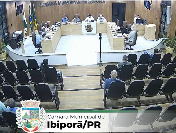 Vereador Hugo Furrier cobra explicações do prefeito pela falta de fisioterapeutas na rede municipal