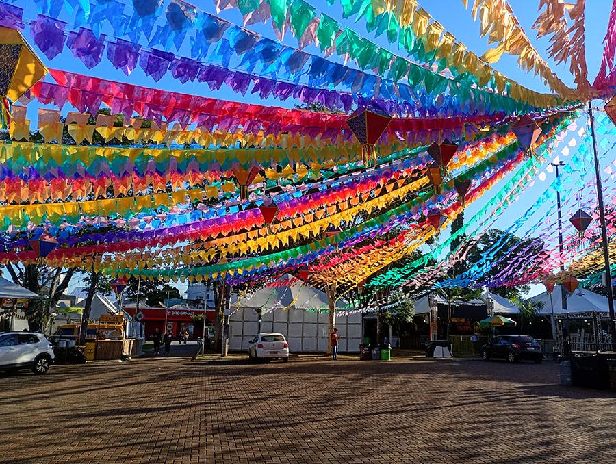 A Festa do Dinheiro Público: Quando a Máquina Municipal Antecipa o Palanque Eleitoral em Ibiporã