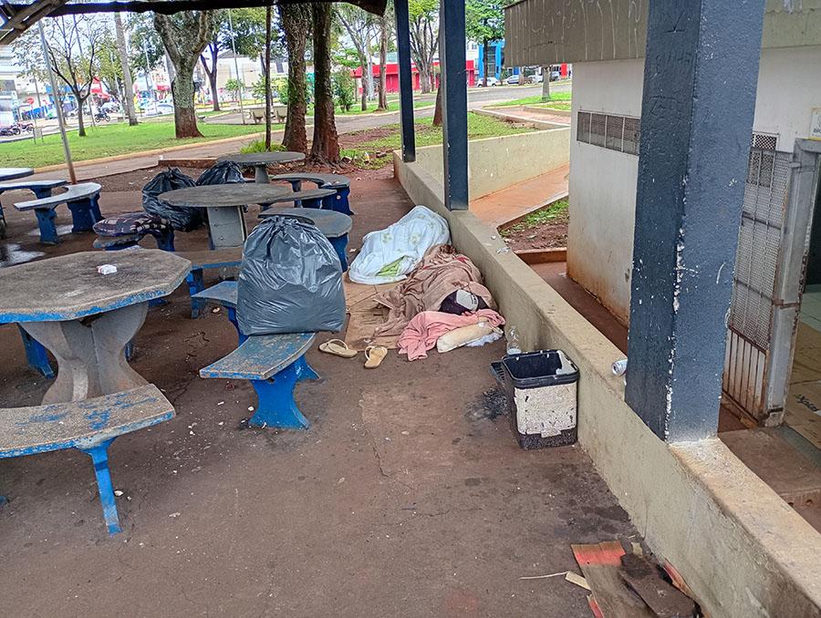 Abandono e Inércia: Praça Pio XII Clama por Socorro Diante do Descaso Municipal