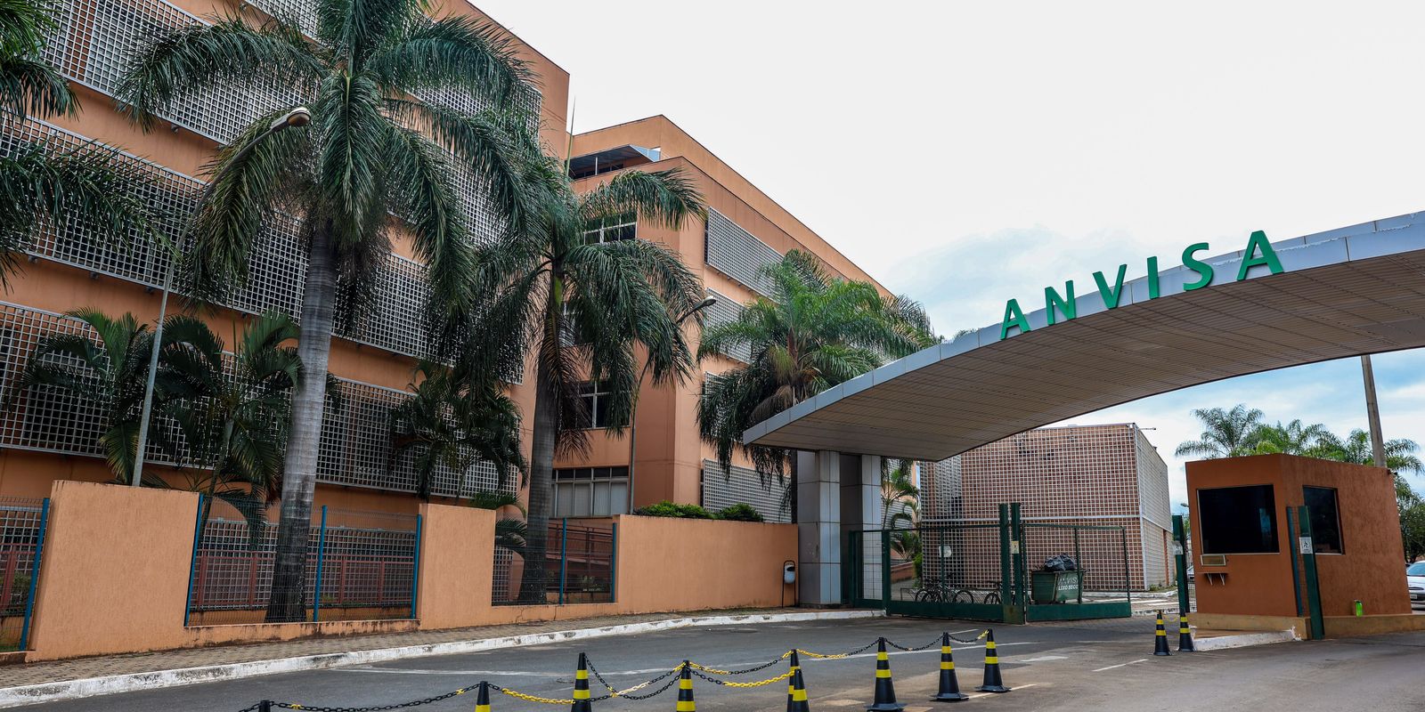 Anvisa manda apreender medicamento falsificado para câncer de mama